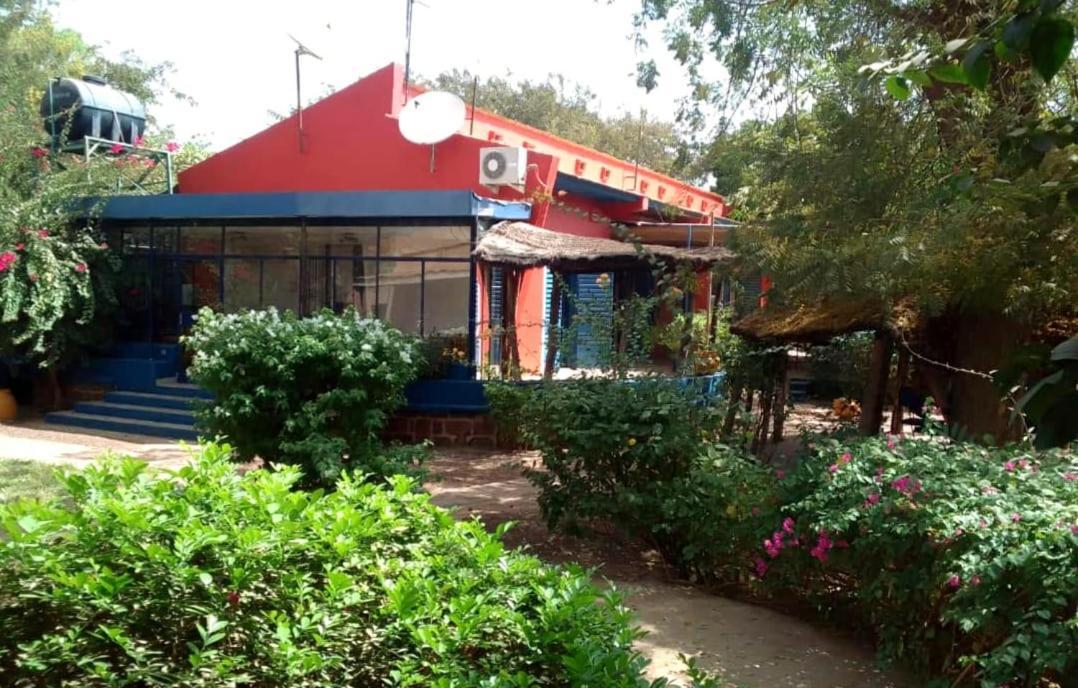 Hotel Les Palmiers Uagadugú Exterior foto
